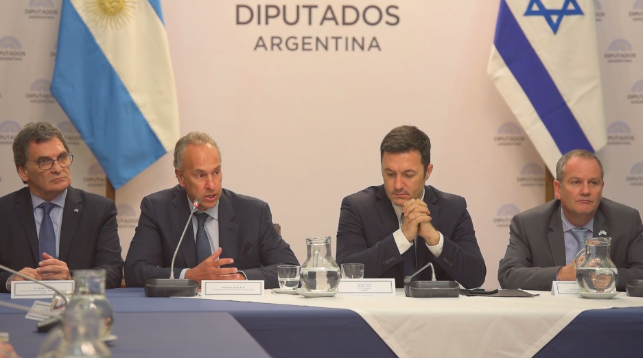 Un acuerdo de cooperación para mantener la memoria activa